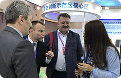 云動(dòng)力科技團(tuán)隊(duì)25